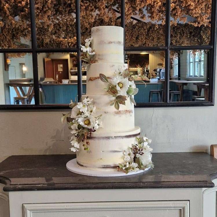 Medium 4 tier cake